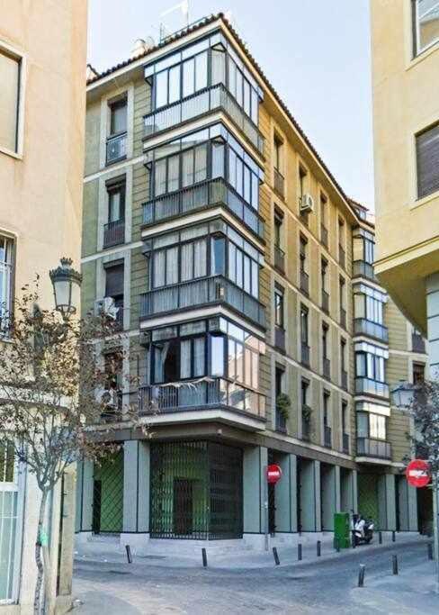 Un Elegante Piso Para Descubrir Madrid Exteriör bild