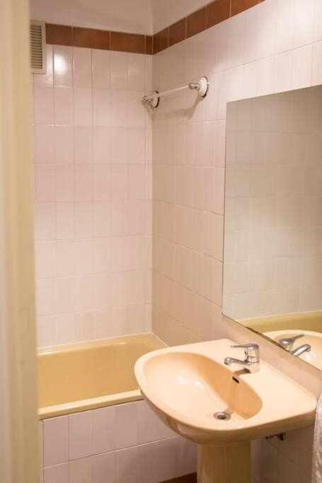 Un Elegante Piso Para Descubrir Madrid Exteriör bild